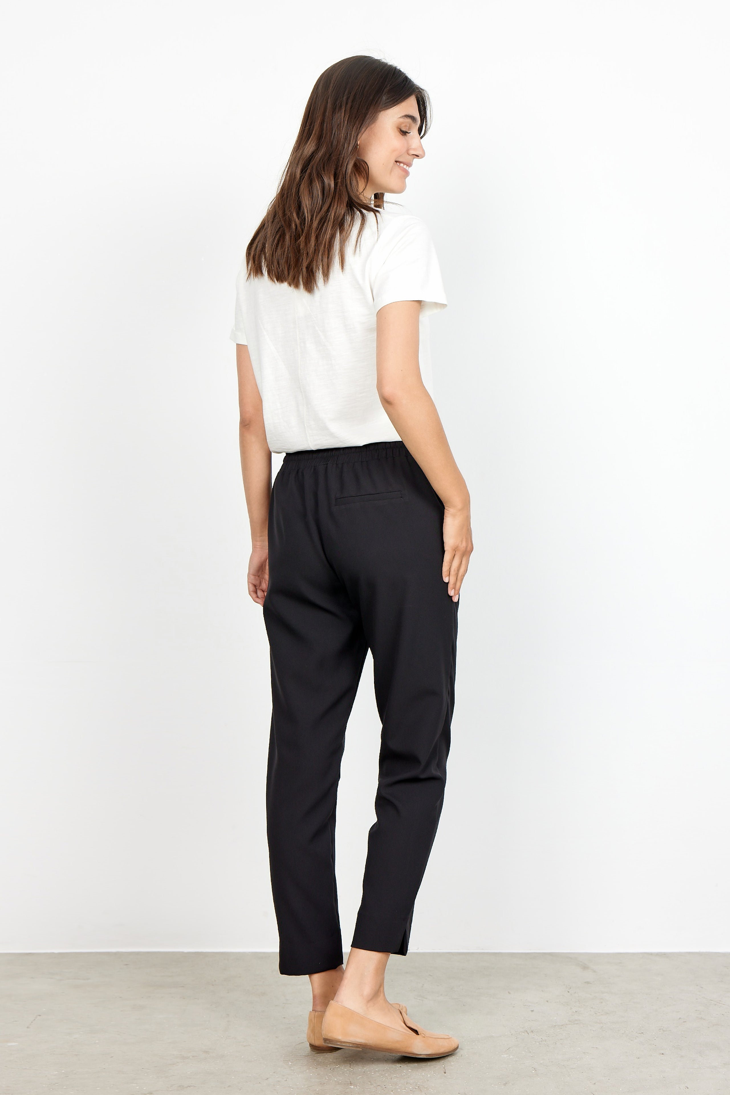 Saya Jogger - Black