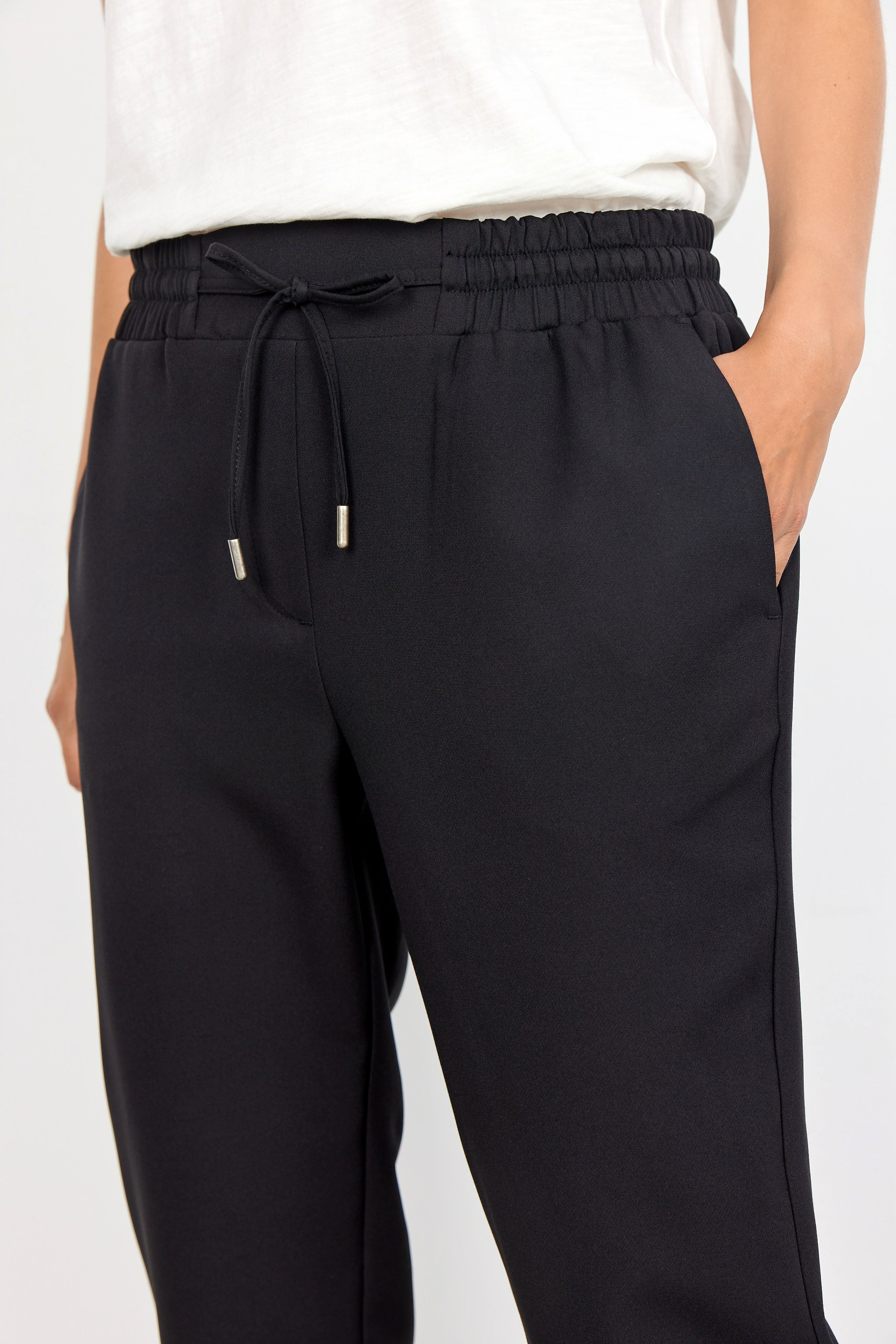 Saya Jogger - Black