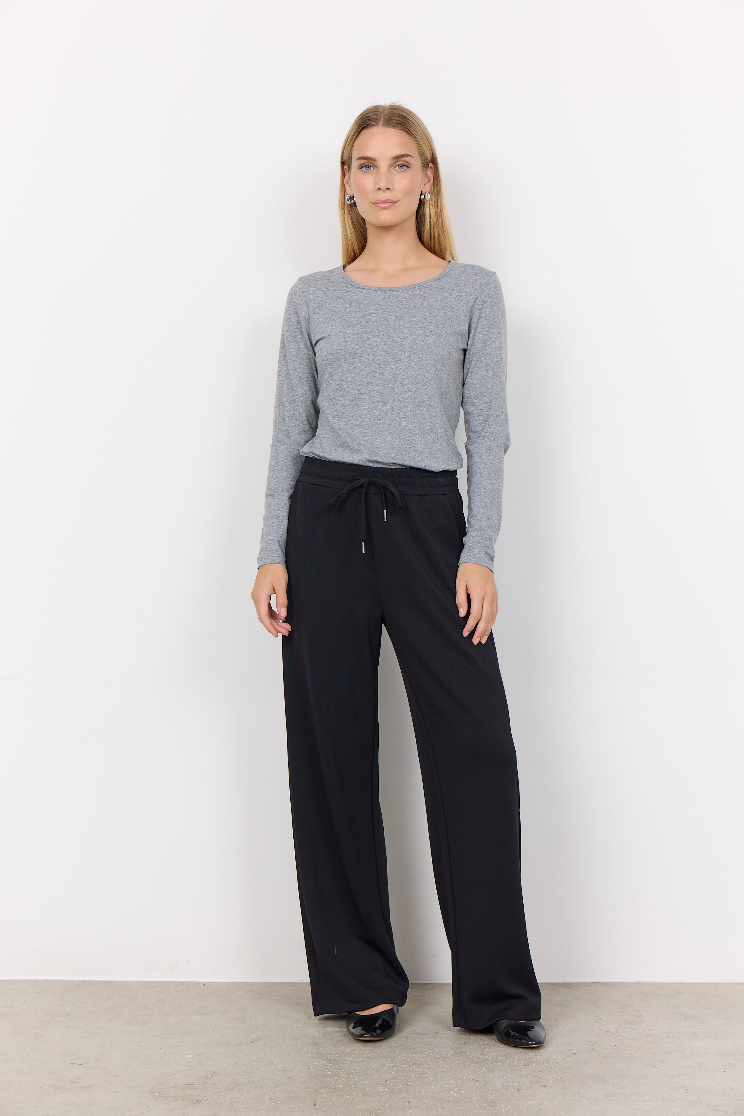 Pylle Round Neck Long Sleeved Top - Grey