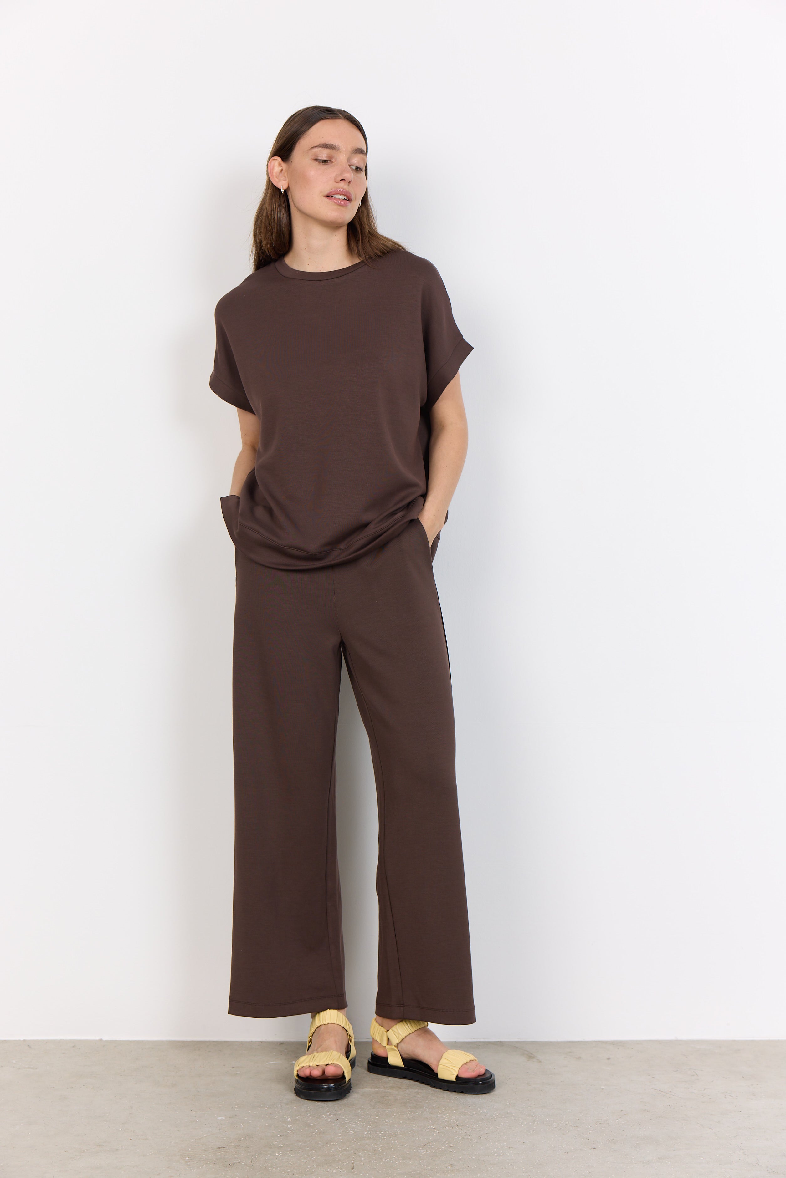 Banu Top - Chocolate