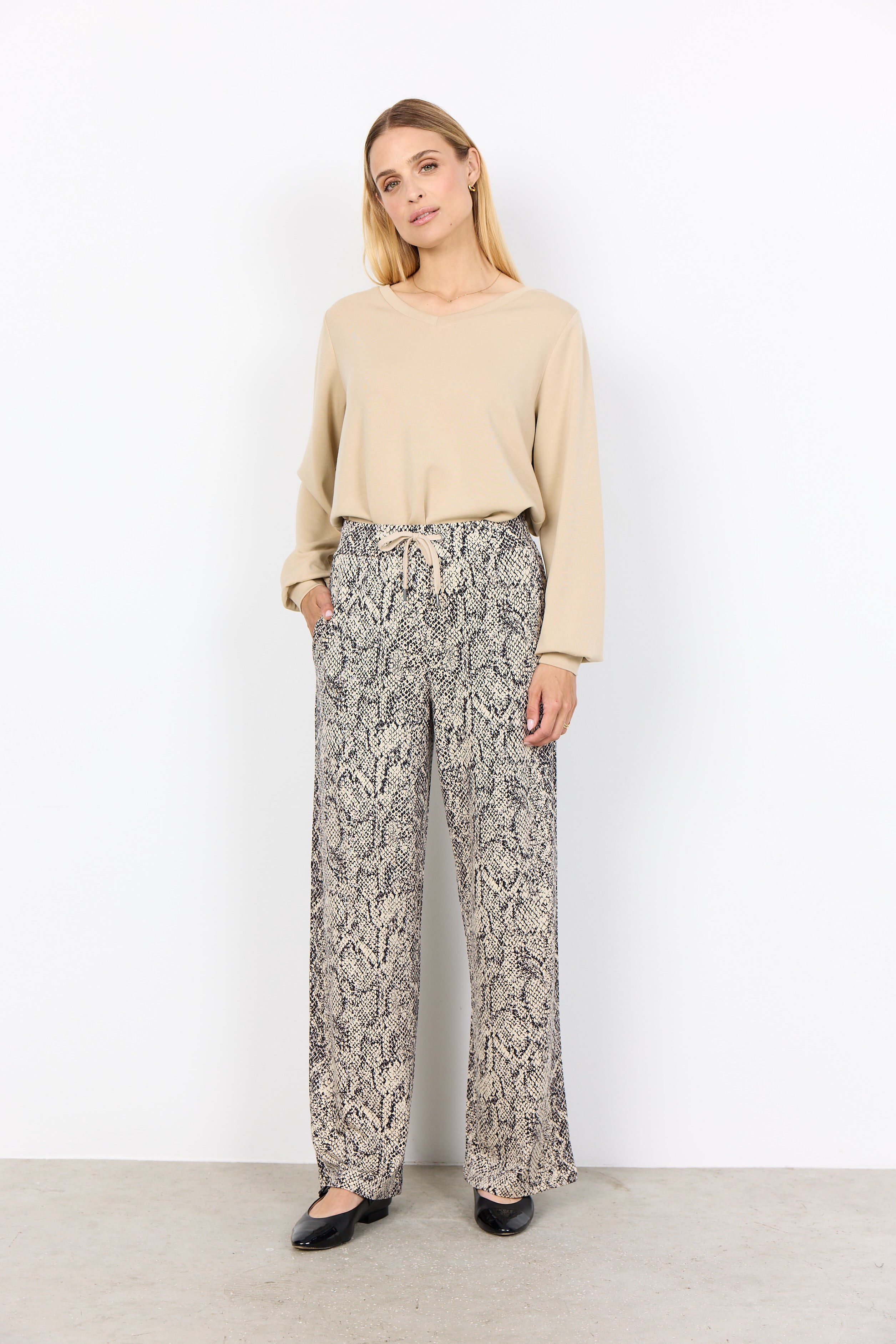 Violet Snakeskin Jogger - Cream Mix