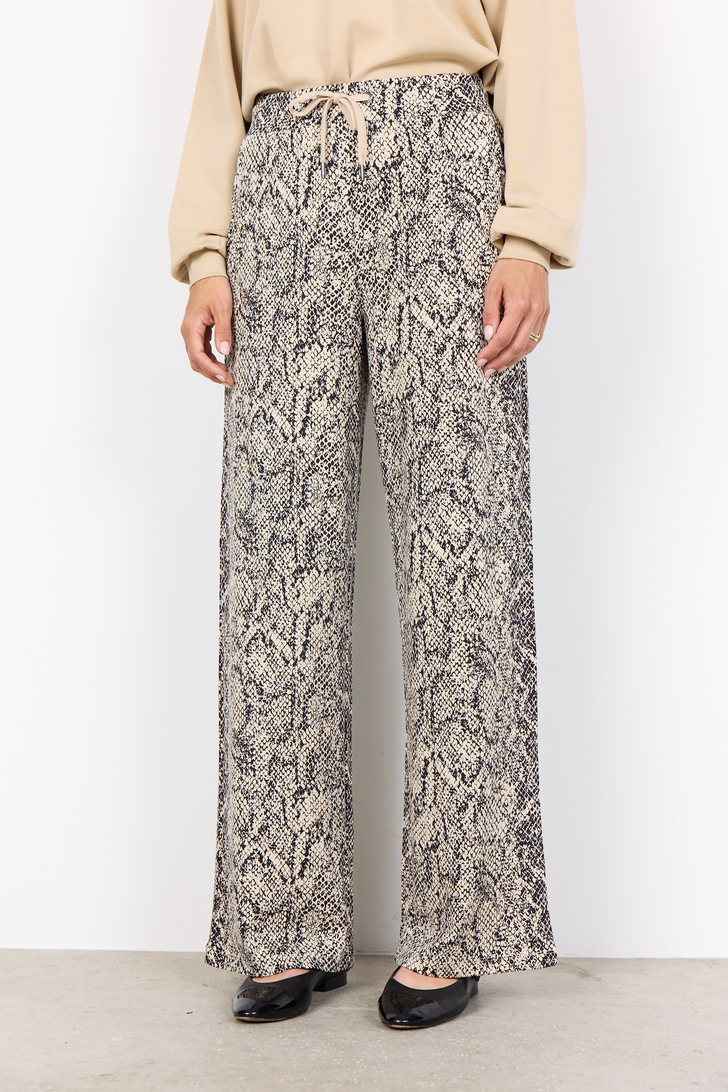Violet Snakeskin Jogger - Cream Mix