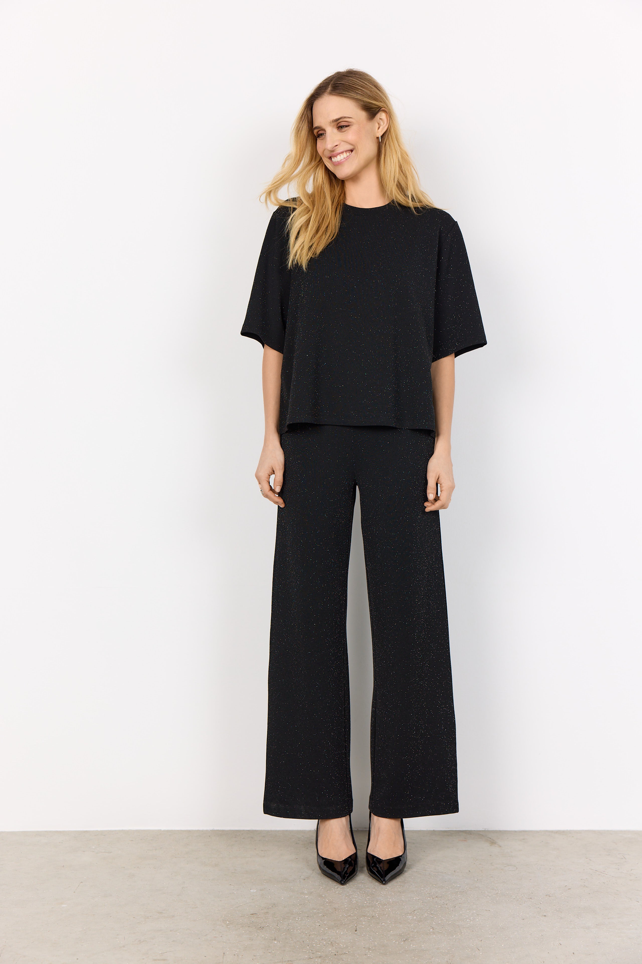 Andine Relaxed Sparkly T-Shirt - Black
