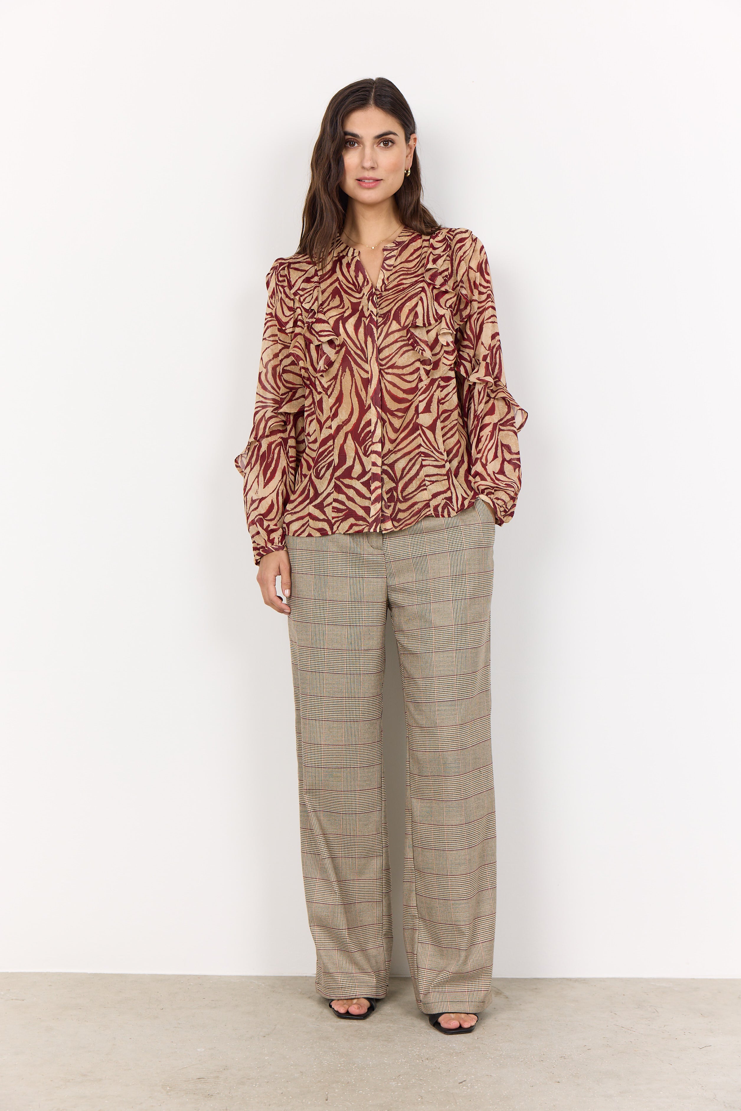 Valborg Ruffle Shirt - Red Mix