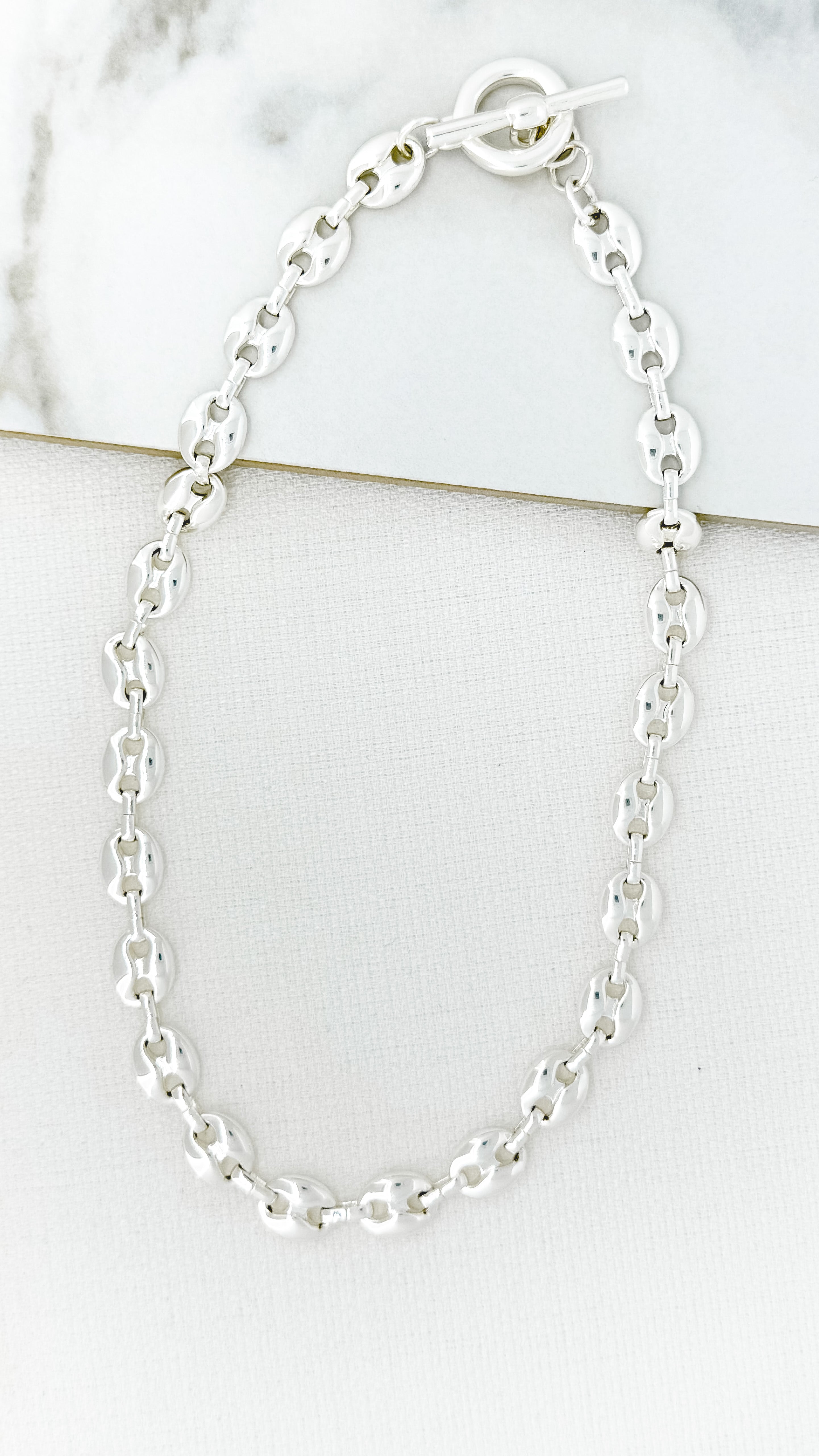 Short Chain T-Bar Necklace - Silver