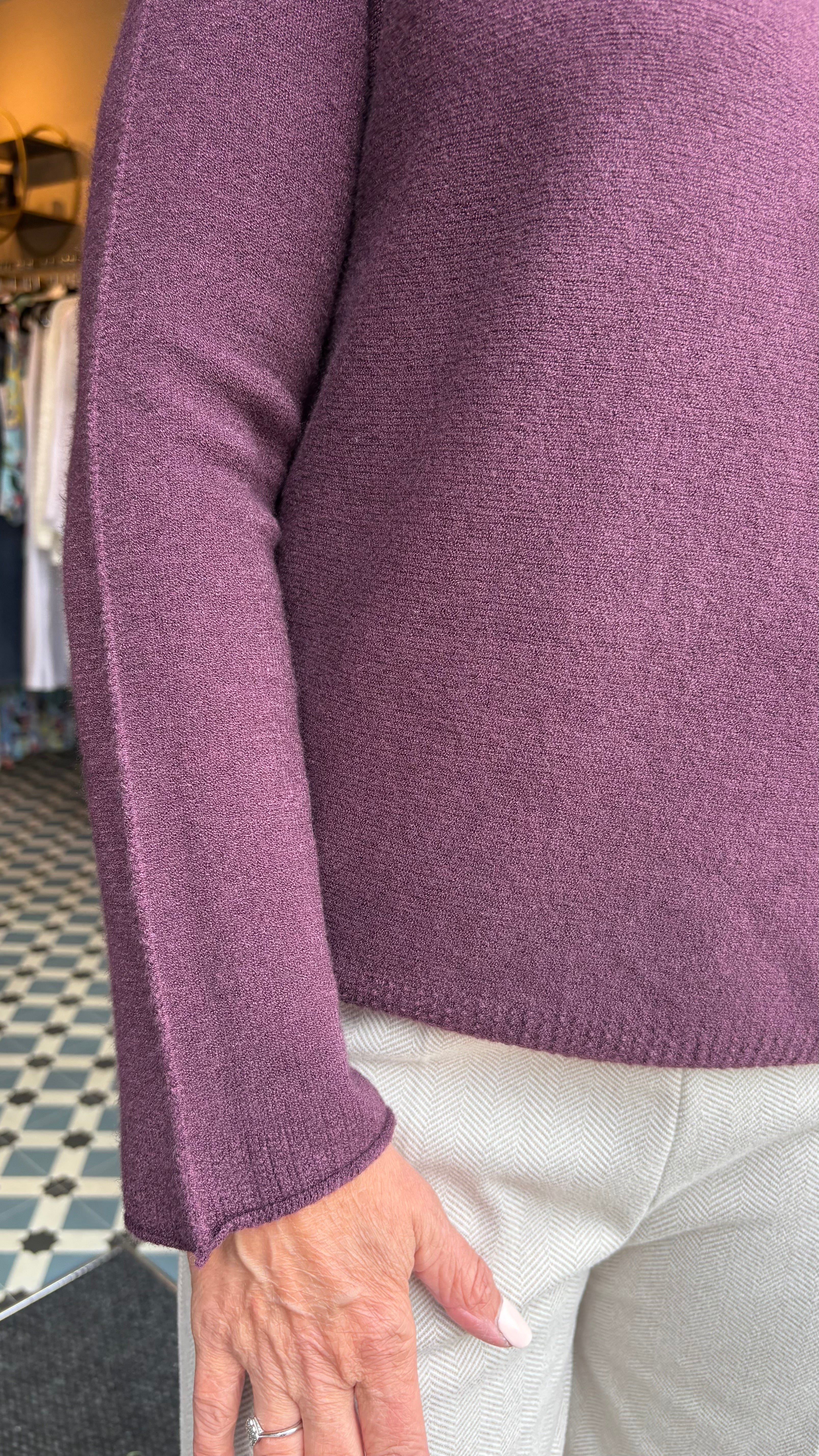 V-Neck Jumper - Mulberry