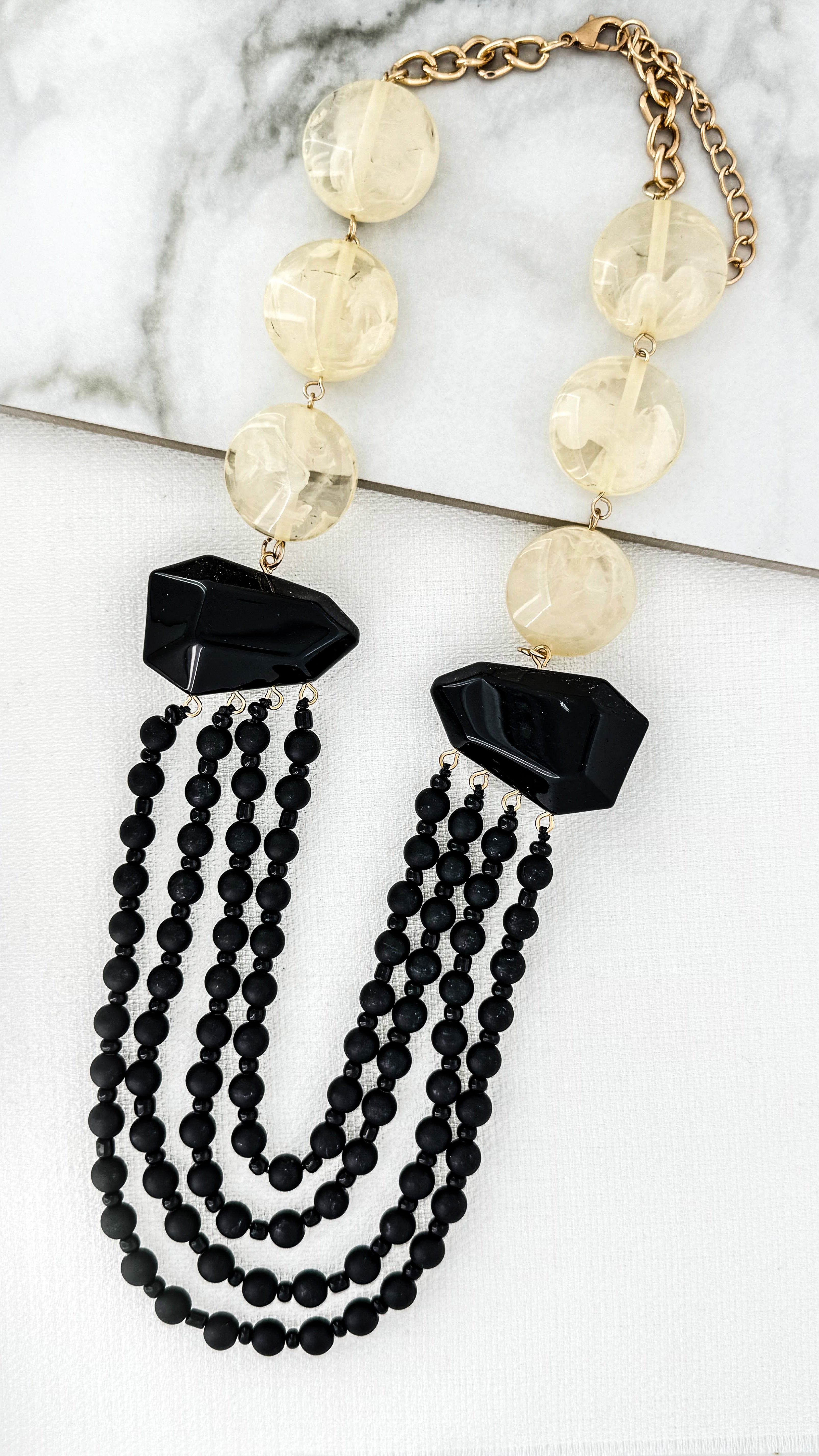 Short Acrylic Necklace - Black/stone