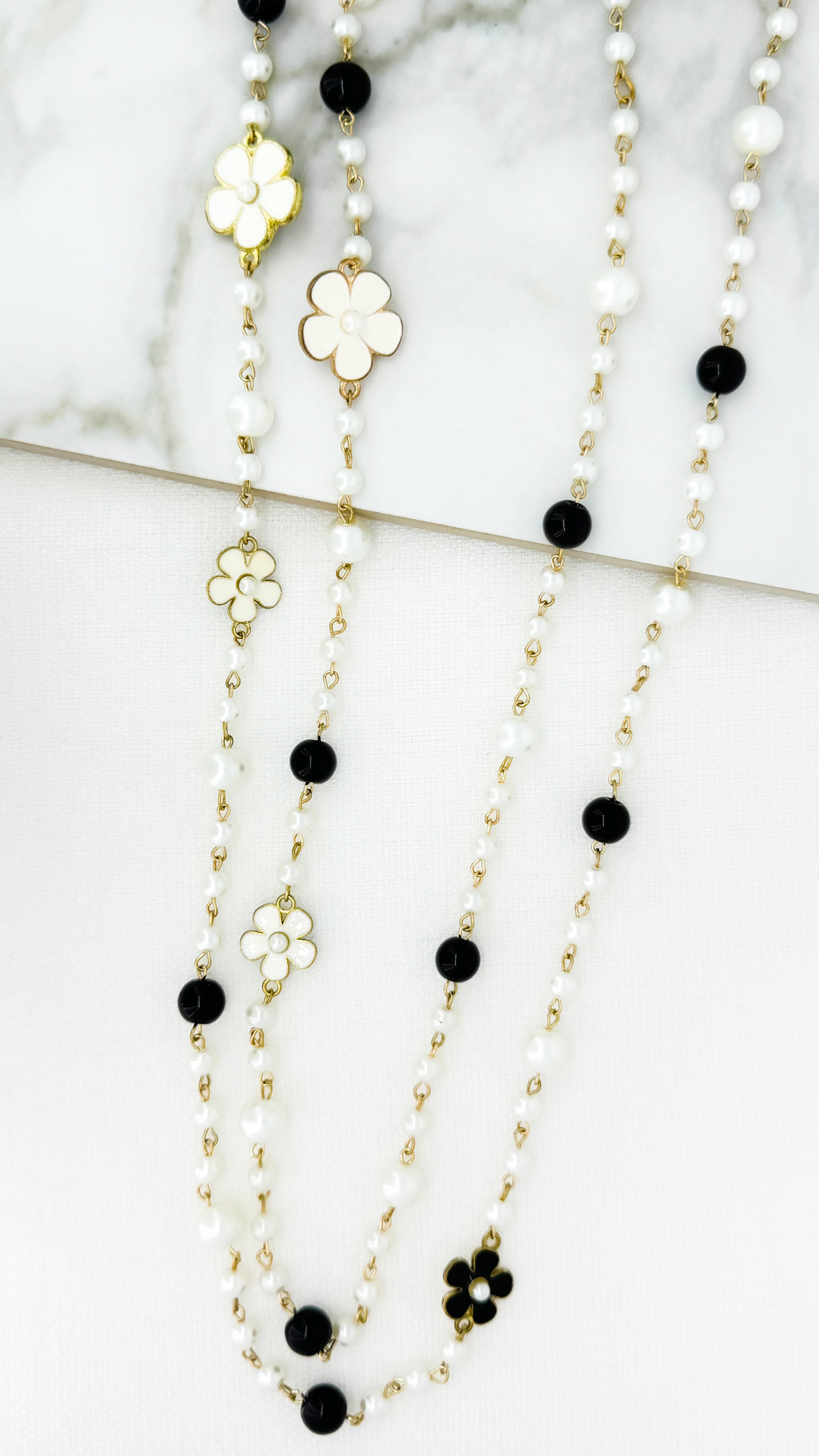 Long Flower Pearl Necklace - Gold/black