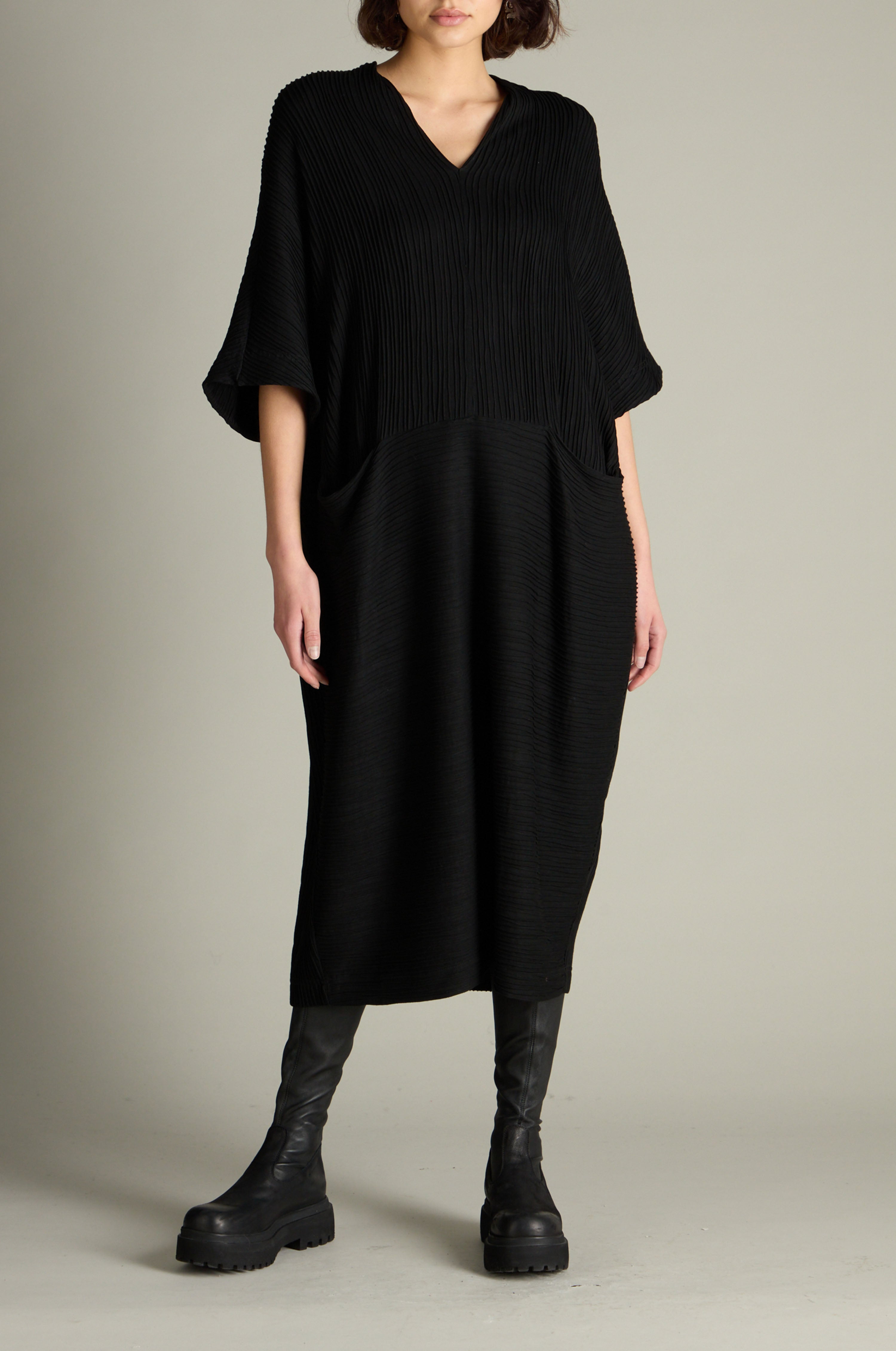 Wave Jersey Dress - Black