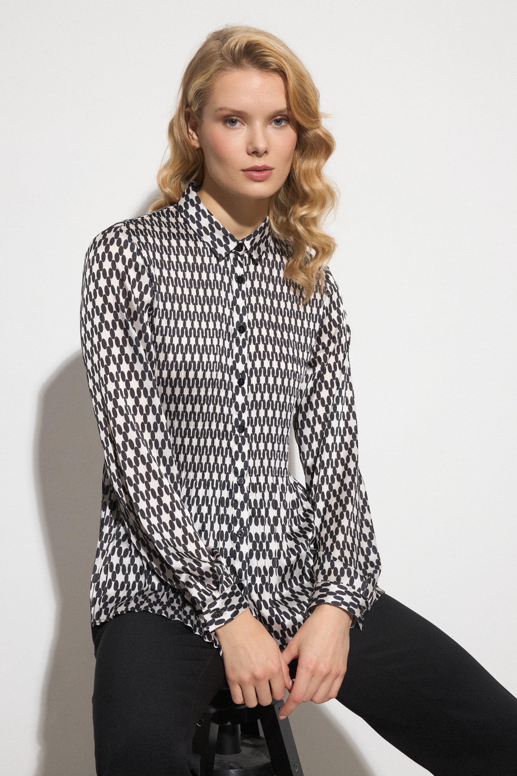 Thiar Shirt - Black/White
