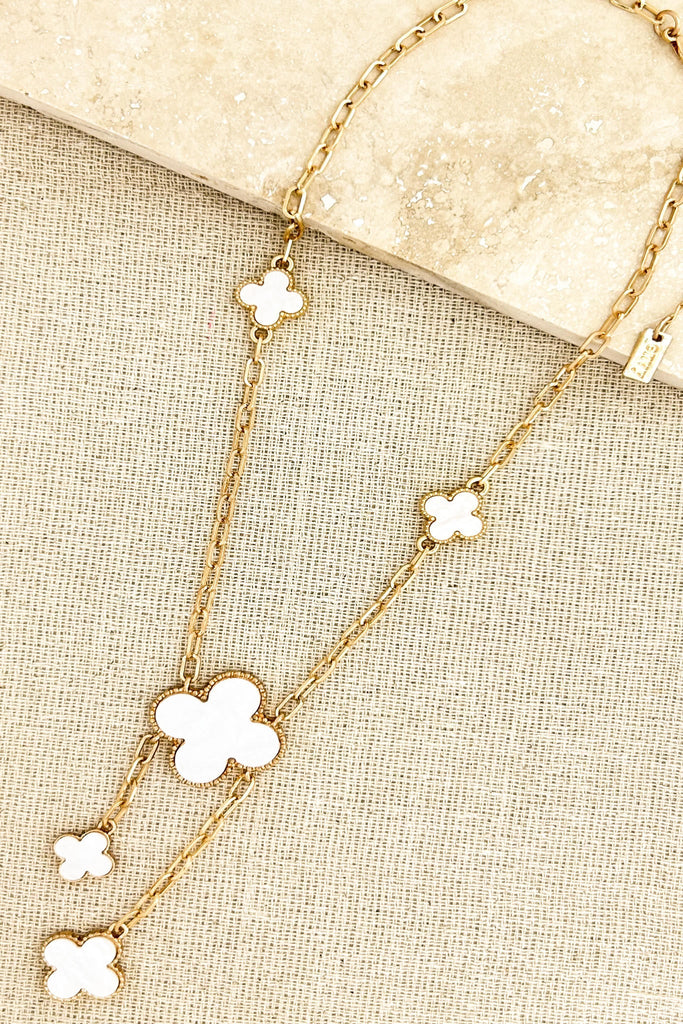 Clover Detail Necklace in White/Gold