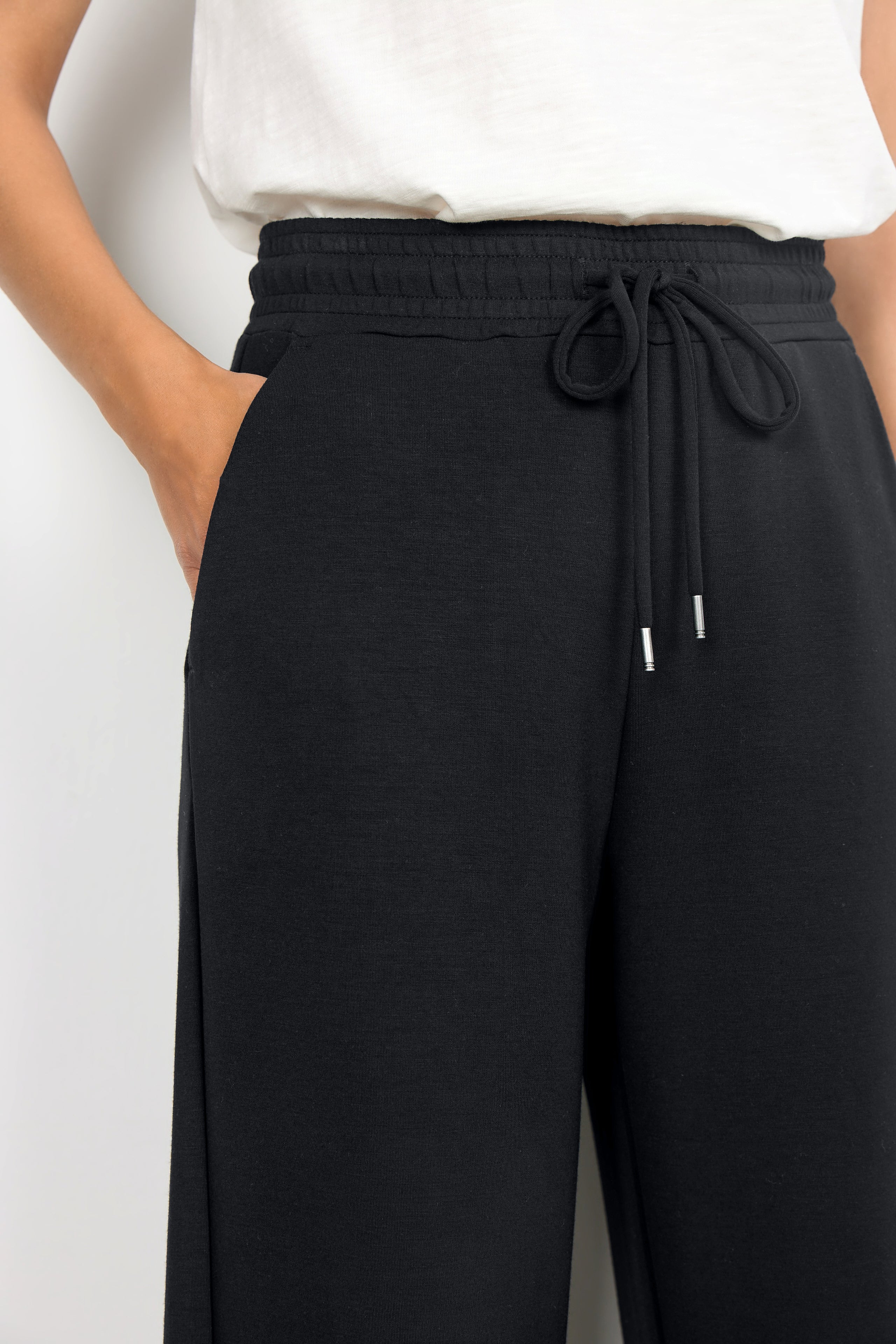 Banu Jogger Trouser - Black