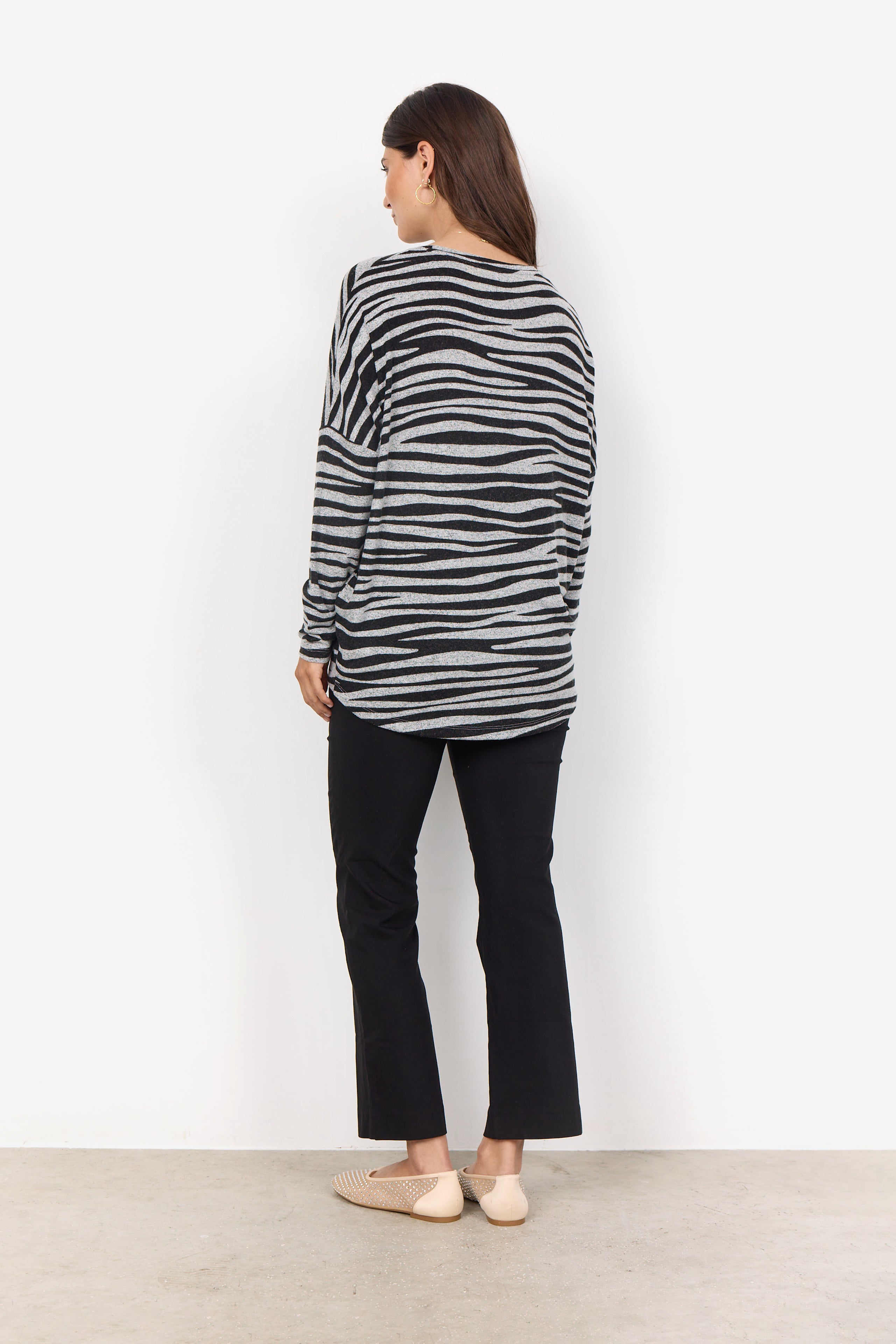 Biara Zebra Jumper - Grey