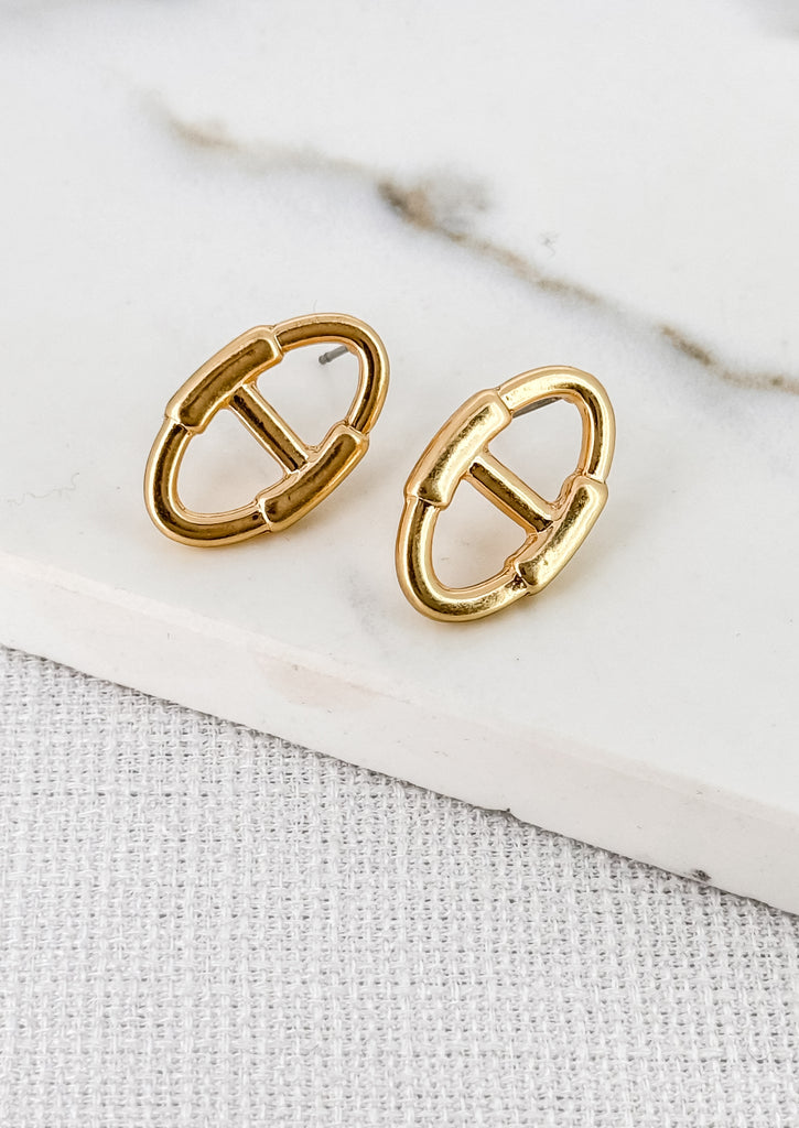 Oval Earrings in Gold
