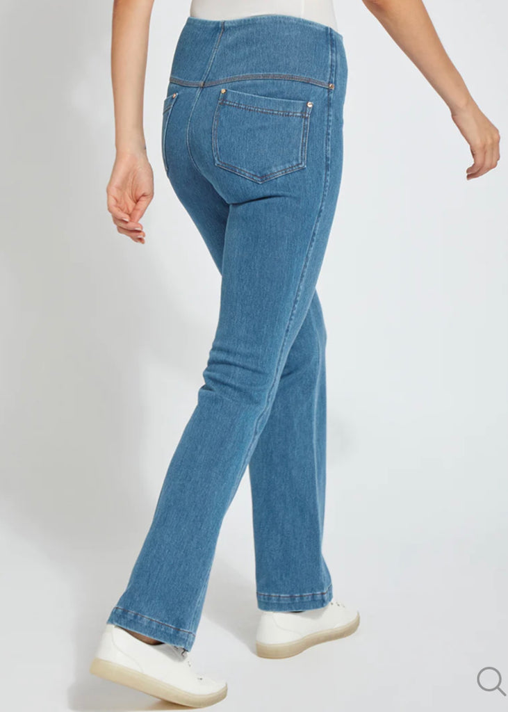 Baby Bootcut Jeans in Mid Wash